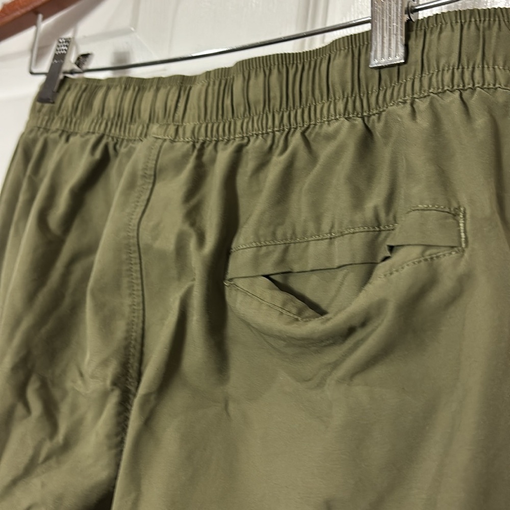 Nike Men's Swoosh Cuffed Joggers Olive green size Medium - Picture 6 of 11